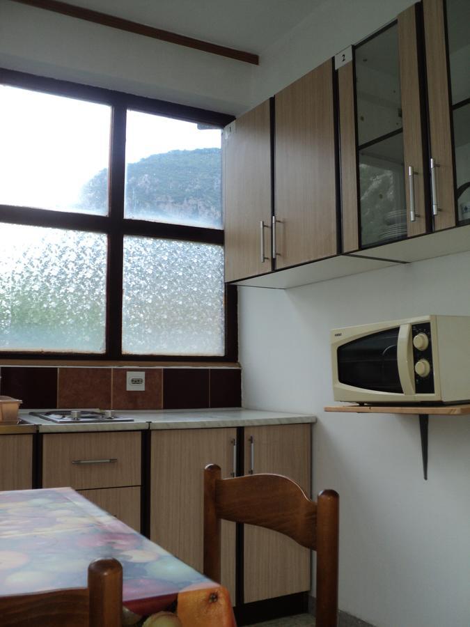 Apartments Skaljari Kotor Eksteriør billede